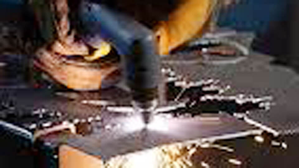 Do Plasma Cutters Use Gas or Compressed Air